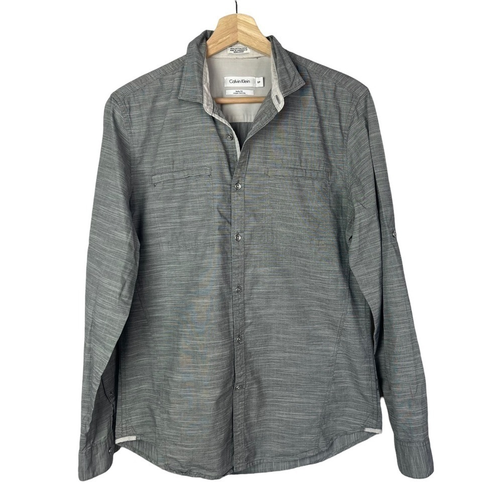 Calvin Klein Heathered Light Gray Body Fit Button Down Long Sleeve S